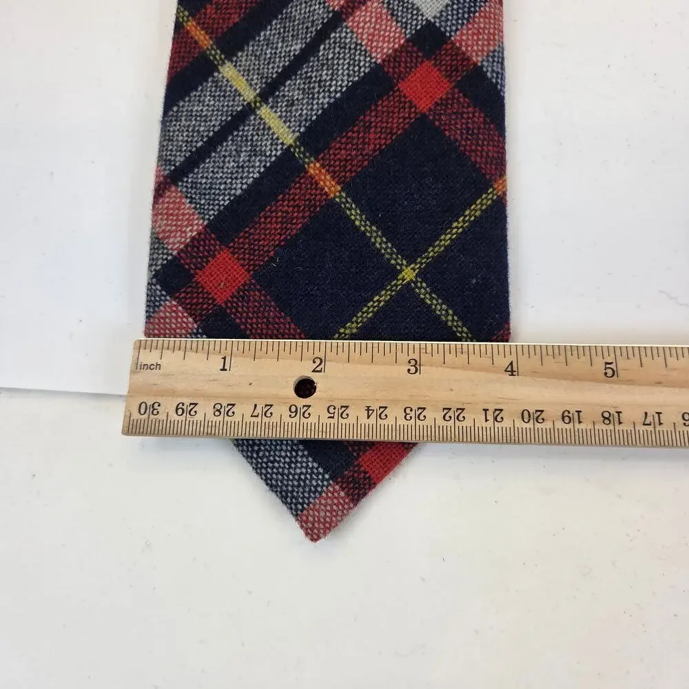 Vintage Vaux Hall Fashioned Elegance Wide Plaid Tweed Necktie 55